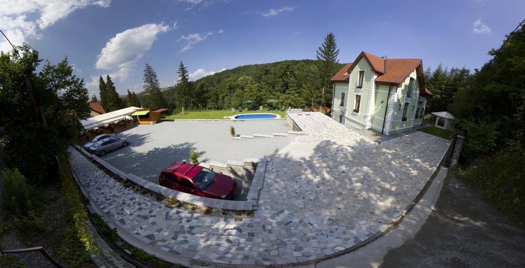 Penzion Zlaty Jelen Kosice Exterior photo